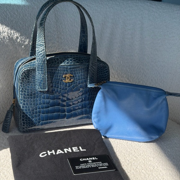 Chanel Blue Crocodile Handbag - Excellent Condition - Picture 8 of 8